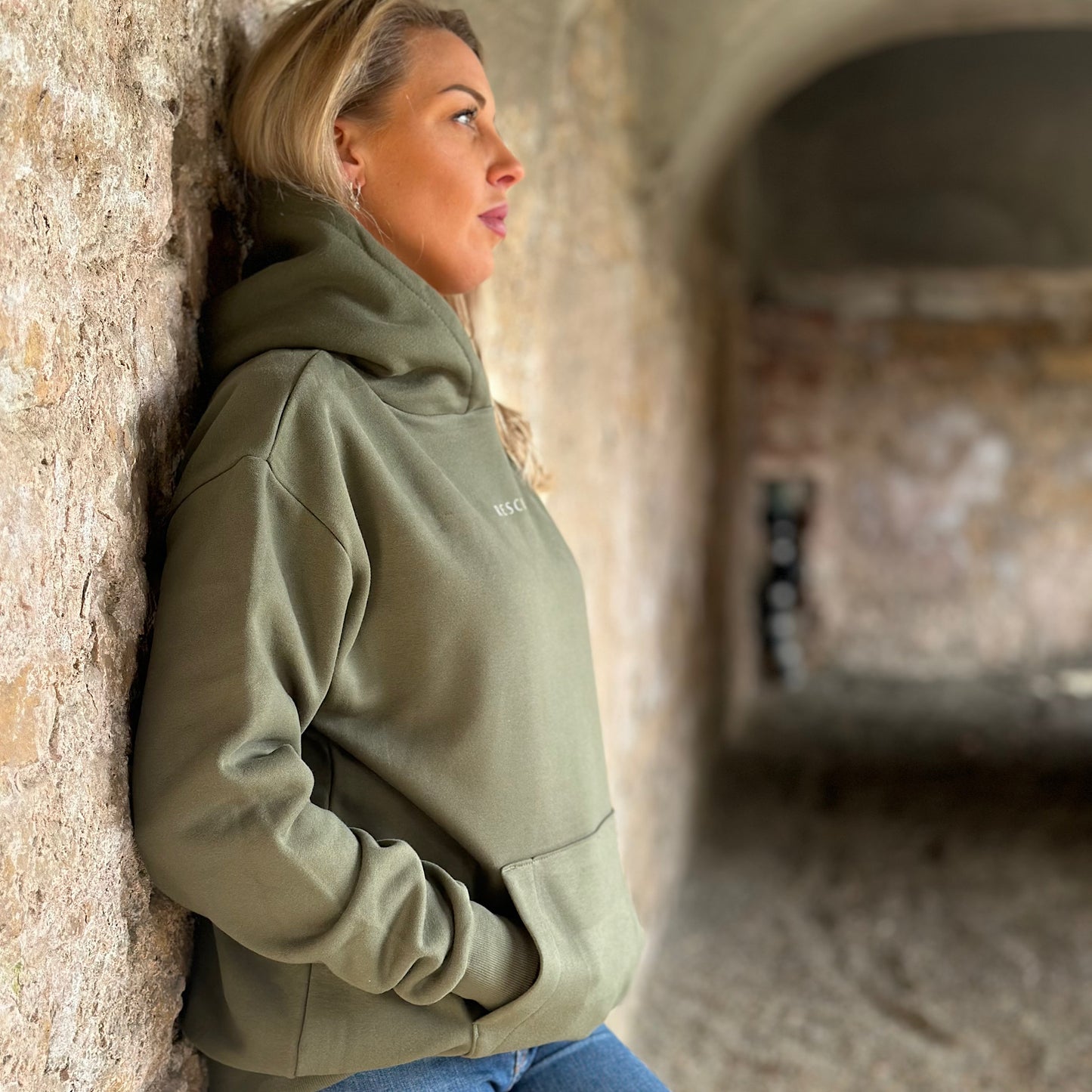 Statement Hoodie Premium