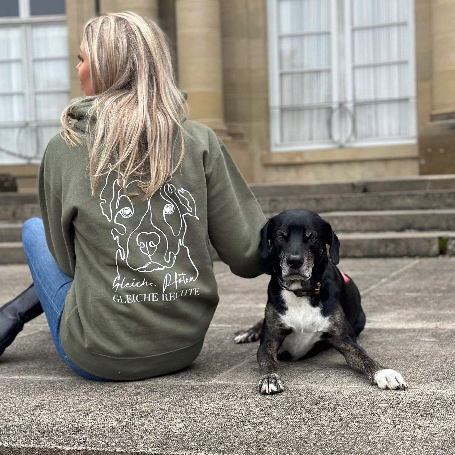 Statement Hoodie Premium