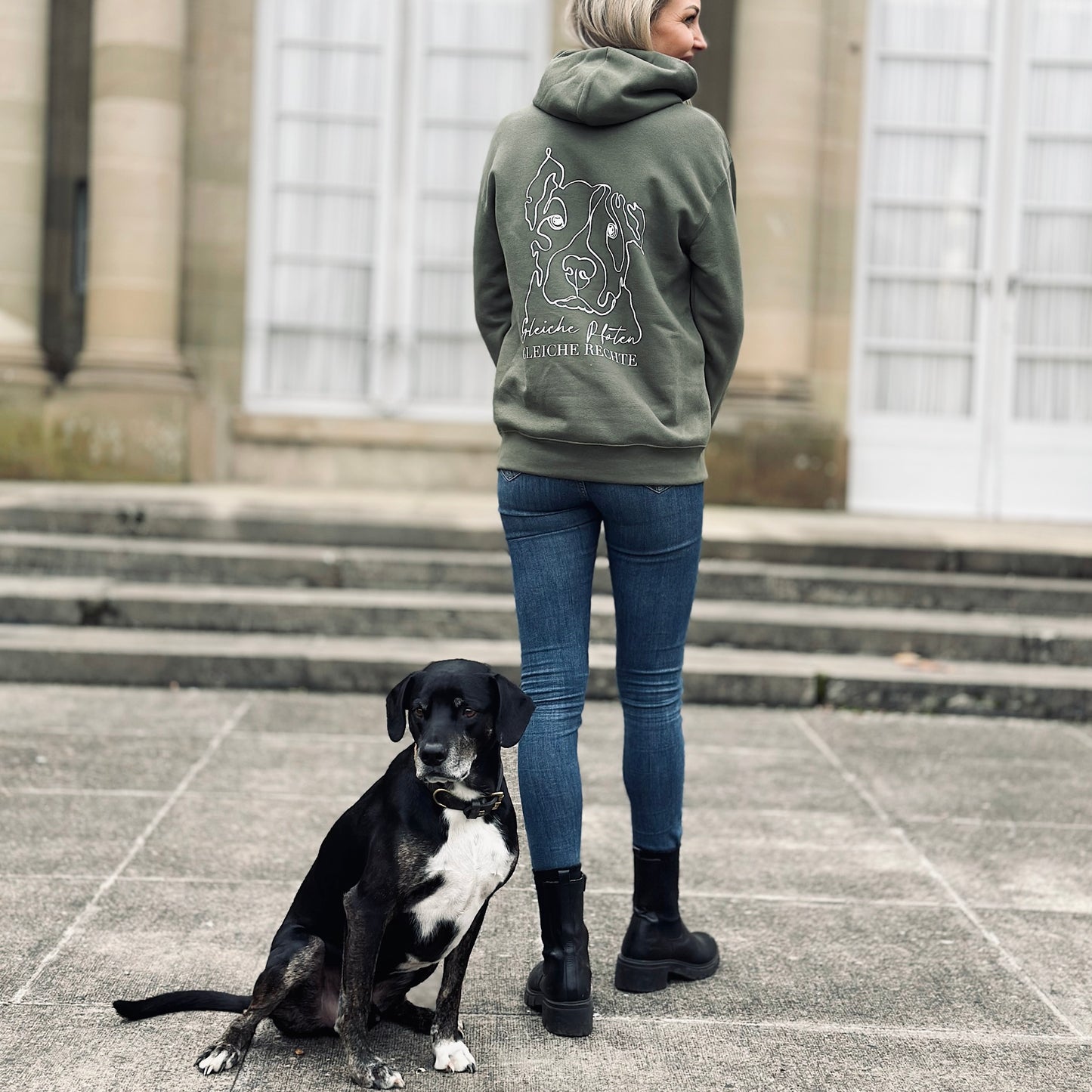 Statement Hoodie Premium